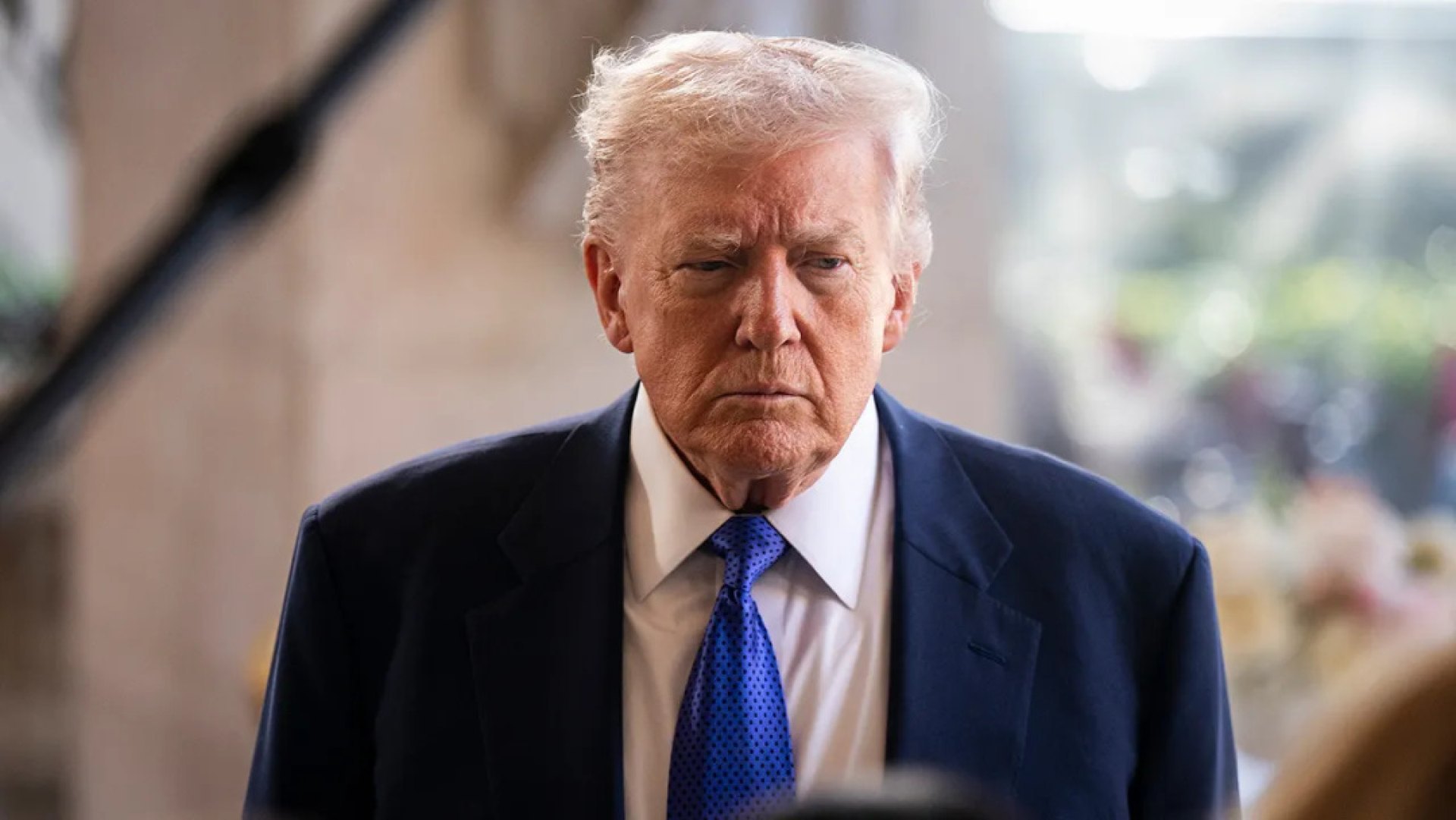 Trump to Ask Putin if He’s Helping Iran, Also Wants to Know If Aliens Exist