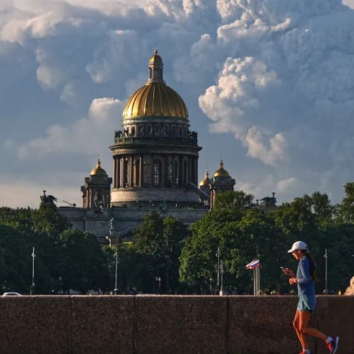 Putin's Drone Deflection Strategy: Unwarranted Confidence in a Cratering War